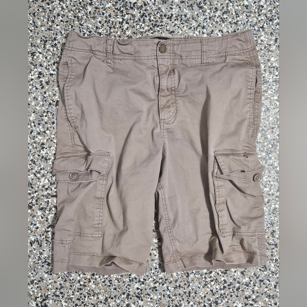 Men's AMERICAN TALL Tan Cargo Shorts SIZE 34T
